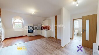 Stylový podkrovní byt 3+kk – komfort, klid a výhledy, 60 m2 - 2