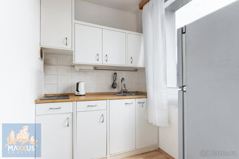 Světlý byt 1+kk, 30,4 m² + sklep, v osobním vlastnictví, Pra - 2