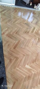 Prodám dubové použité parkety 45 x 7cm - 2