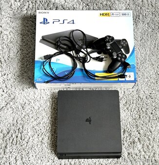 Sony Playstation 4 - PS4 Slim 500GB + ovladač - FW:12.02 - 2