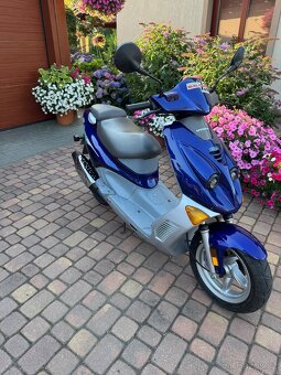 Skútr hyosung sf-50 - 2