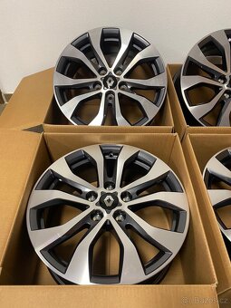 Renault Megane R17 - 2