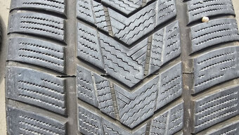 Zimní pneumatika 245/35/20 Tracmax - 2
