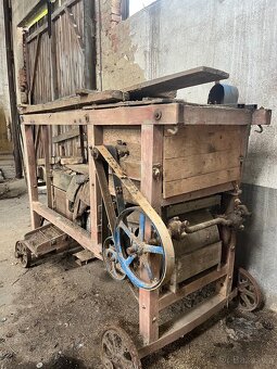 Mlátička obilí - 2