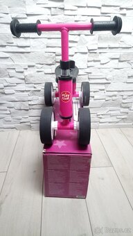 Playtive dětské odrážedlo růžové - 2