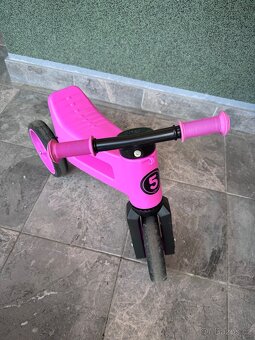 Dětské odrazedlo růžové - 2