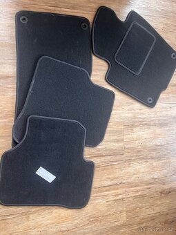 KOBEREČKY VW PASSAT CC 2008 - 2