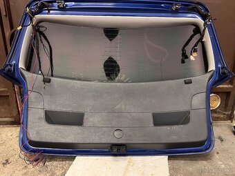 VW Golf 5 kufrové dveře - 2