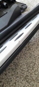 Boční nášlapy Mercedes Benz GLC – nové, drobná vada - 2