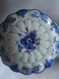 Nádherny porcelánový starozitny talířek - 2