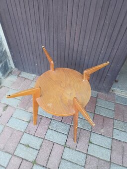 Konferenční retro stolek Jitona bez skleněné desky. - 2