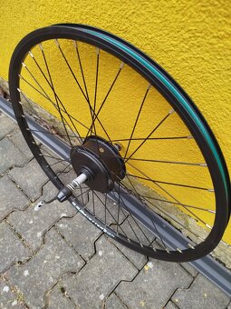 Zadní kolo s elektromotorem 250W - 2