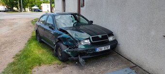 Škoda Octavia I 1.9 TDI (2010), havarovaná - 2