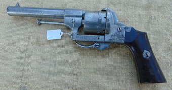 revolver lefauxe - 2