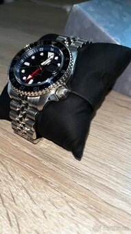 Prodám nové hodinky Seiko sport 5 GMT - 2