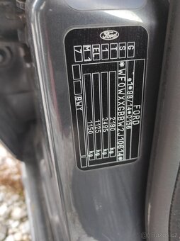 FORD MONDEO 2.5i V6 24V GHIA - 2