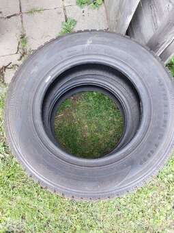 Pneu 215/70 R16 - 2
