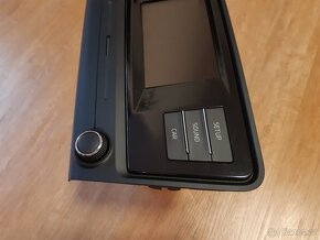Rádio SWING pro Škoda Octavia III. - 5E0035871A - 2