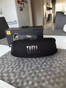 JBL Charge 5 Tomorrowland Edition - 2