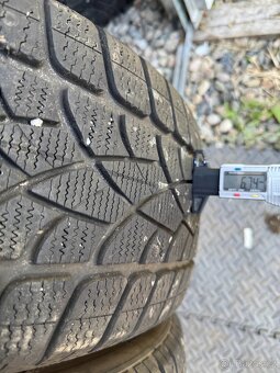 235/40/19 - Dunlop zimní sada pneu - 2