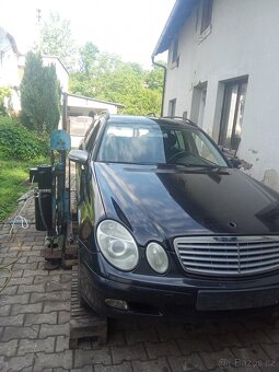 Mercedes e220 bez koroze - 2