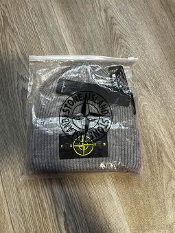 Stone island - zimní čepice - šedá - 2