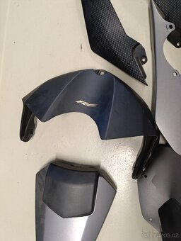 Kryt nádrže, blatník, stupacky, krovka aj. Yamaha R6R - 2