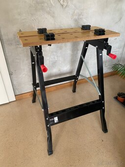 Pracovní a upínací stůl - 2