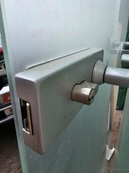 Skleněné dveře 60cm - CENA ZA OBĚ - 2