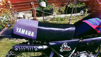 Yamaha DT 50. Koupím sedlo, blikače a nosič... - 2