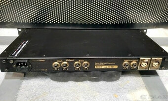 Stereo crossover MAD - 2