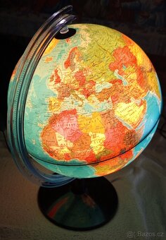 SVÍTÍCÍ GLOBUS - 2