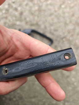 madlo střechy Ford Escort mk5 cabrio - 2