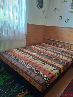 Postel s úložným prostorem - 2