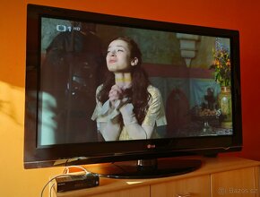 Televize plasmová LG úhl.127 cm + settobox - 2