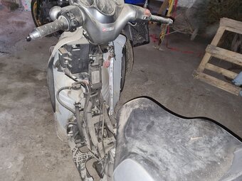 Aprilia scarabeo  200 - 2