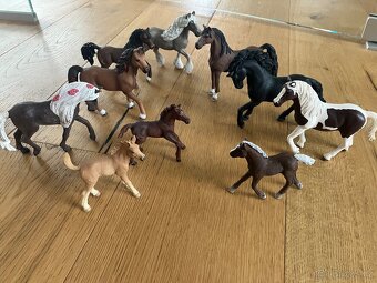 10 x koník SCHLEICH - 2