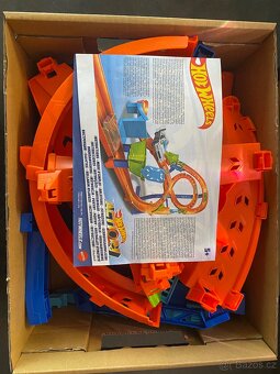 Hotwheels vertikalni draha hmb15 - 2