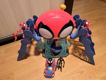 Prodám spideyho základnu+ postavičky Spidey - 2