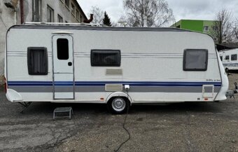 Karavan Hobby De Luxe 560 - 2