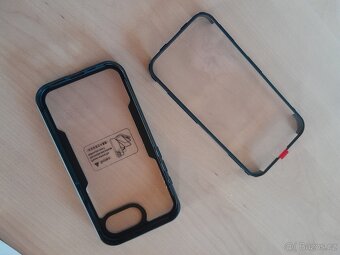 Kryt iPhone 16e NEPOUŽITÝ - 2