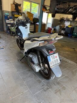 Motocykl Honda SH 125 - 2