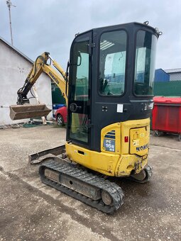Minibagr Komatsu - 2
