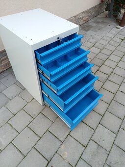 Zásuvkový kontejner - 2