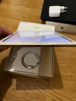 Tablet Ipad 7.gen /Super cena/ - 2