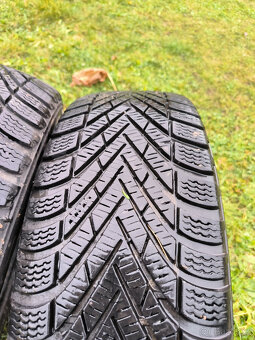 2 zimní pneumatiky 205/55/16 PIRELLI - 2