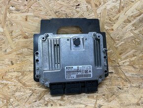 ŘÍDICÍ JEDNOTKA MOTORU 0281011634 - 2