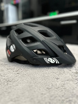 Prodám novou Enduro-Trail přilbu IXS Trail RS - 2