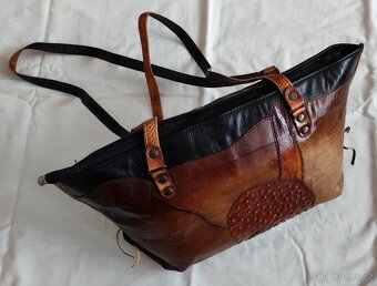 Kožená kabelka, ruční výroba - 2