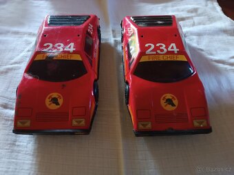 Autíčka na setrvačník bez majáků. - 2